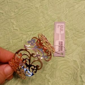 Handpicked Bracket NWT
